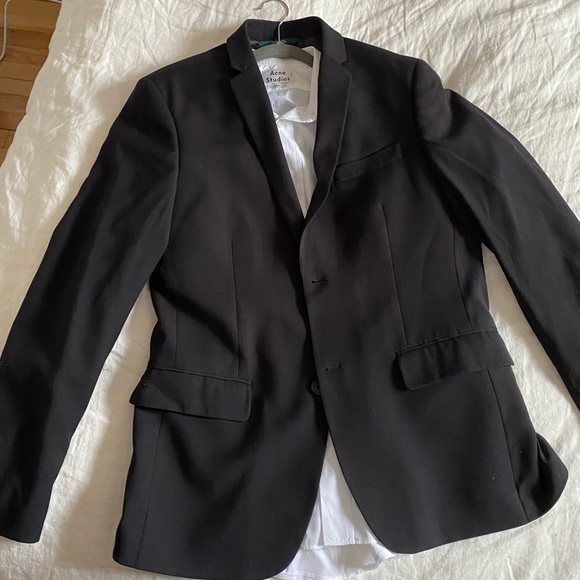 Perry Ellis black slim fit two button performance suit jacket. - Picture 2 of 9